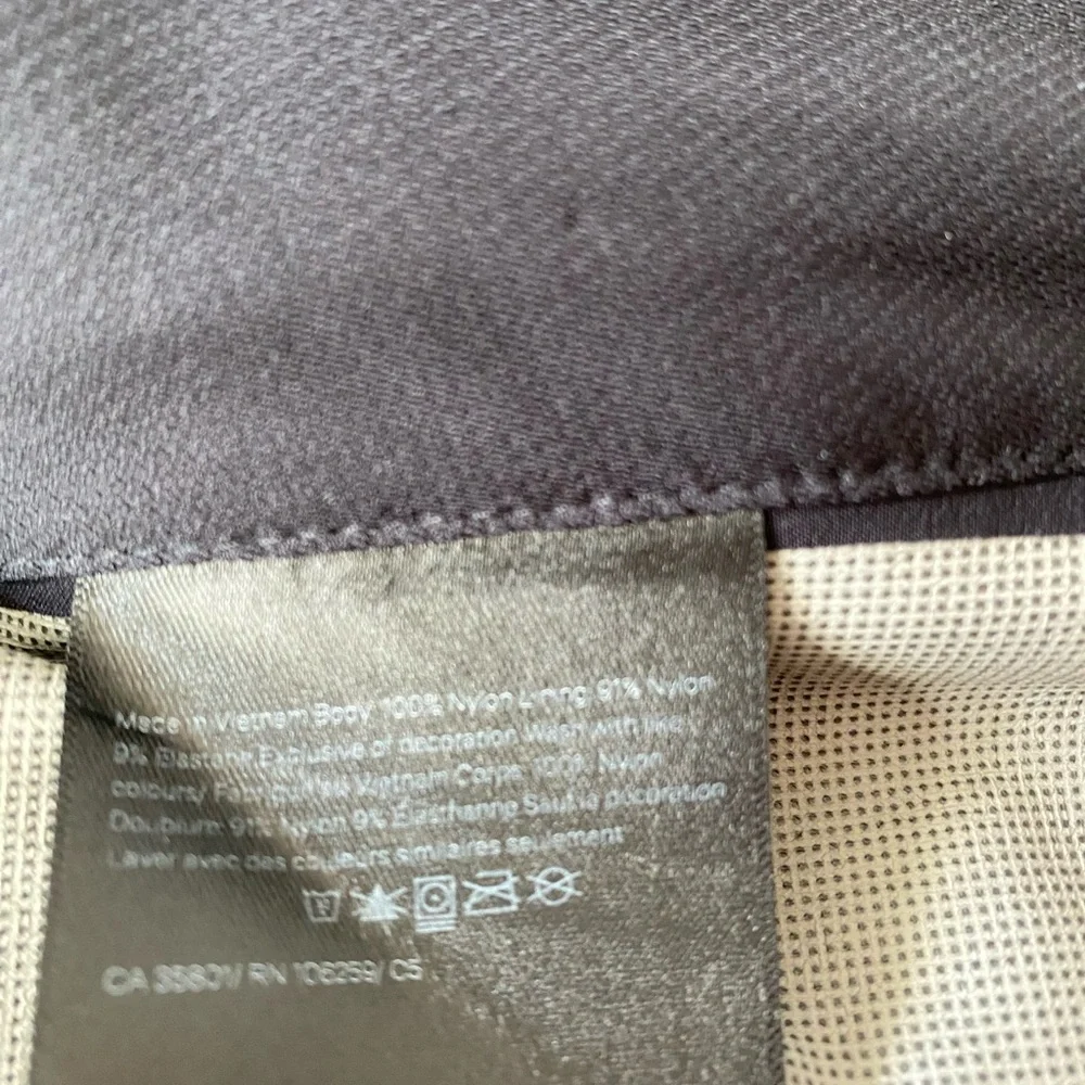 Lululemon lightweight jacket S6 Black - Picture 6 of 6